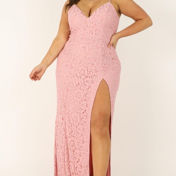 NWT SHOWPO “ALWAYS EXTRA” BLUSH LACE - Picture 3 of 8